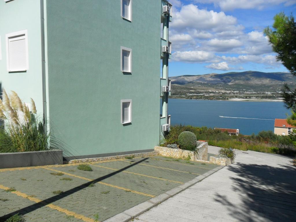 Apartments Villa Bayview 特罗吉尔 外观 照片