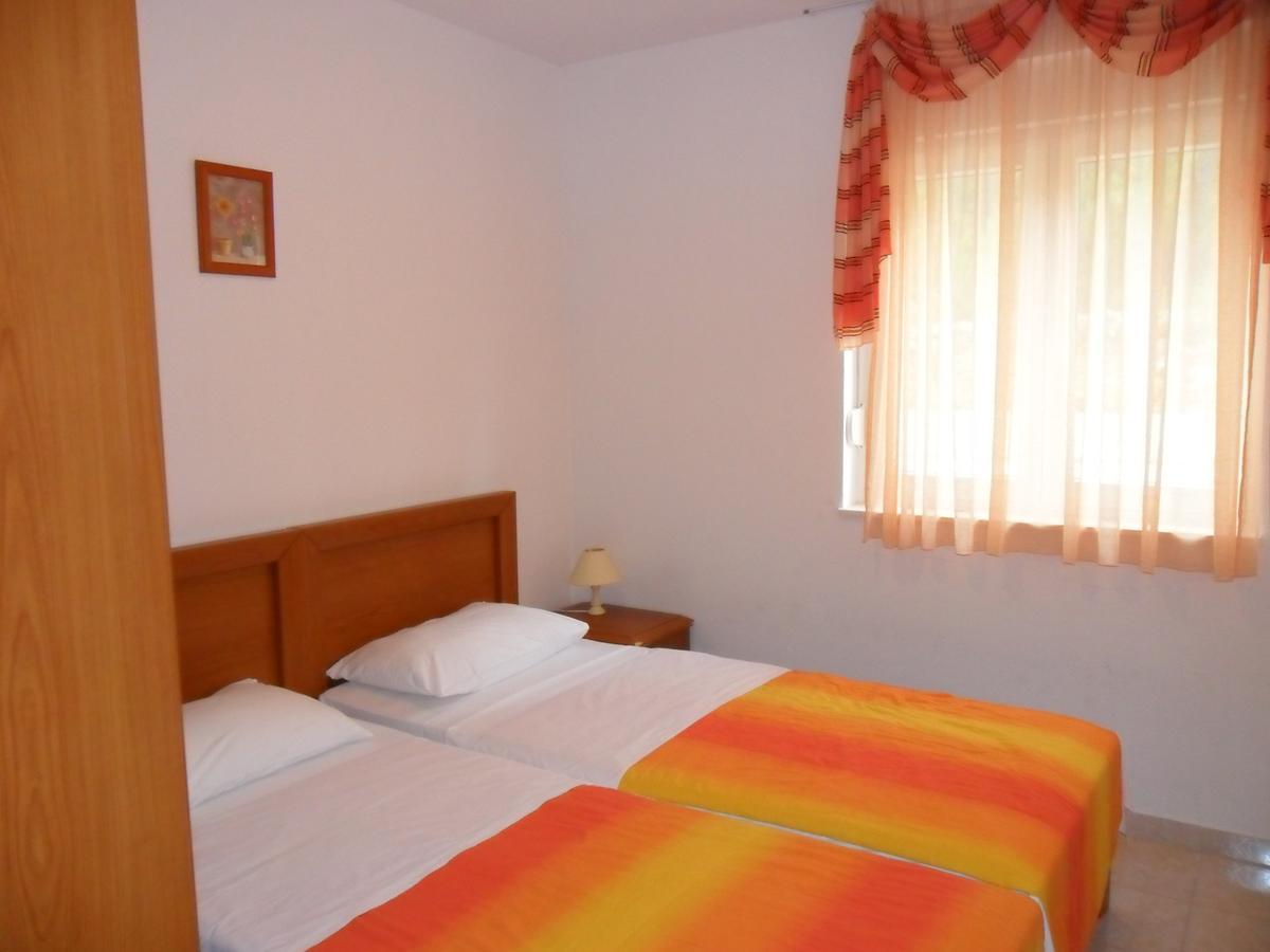 Apartments Villa Bayview 特罗吉尔 外观 照片