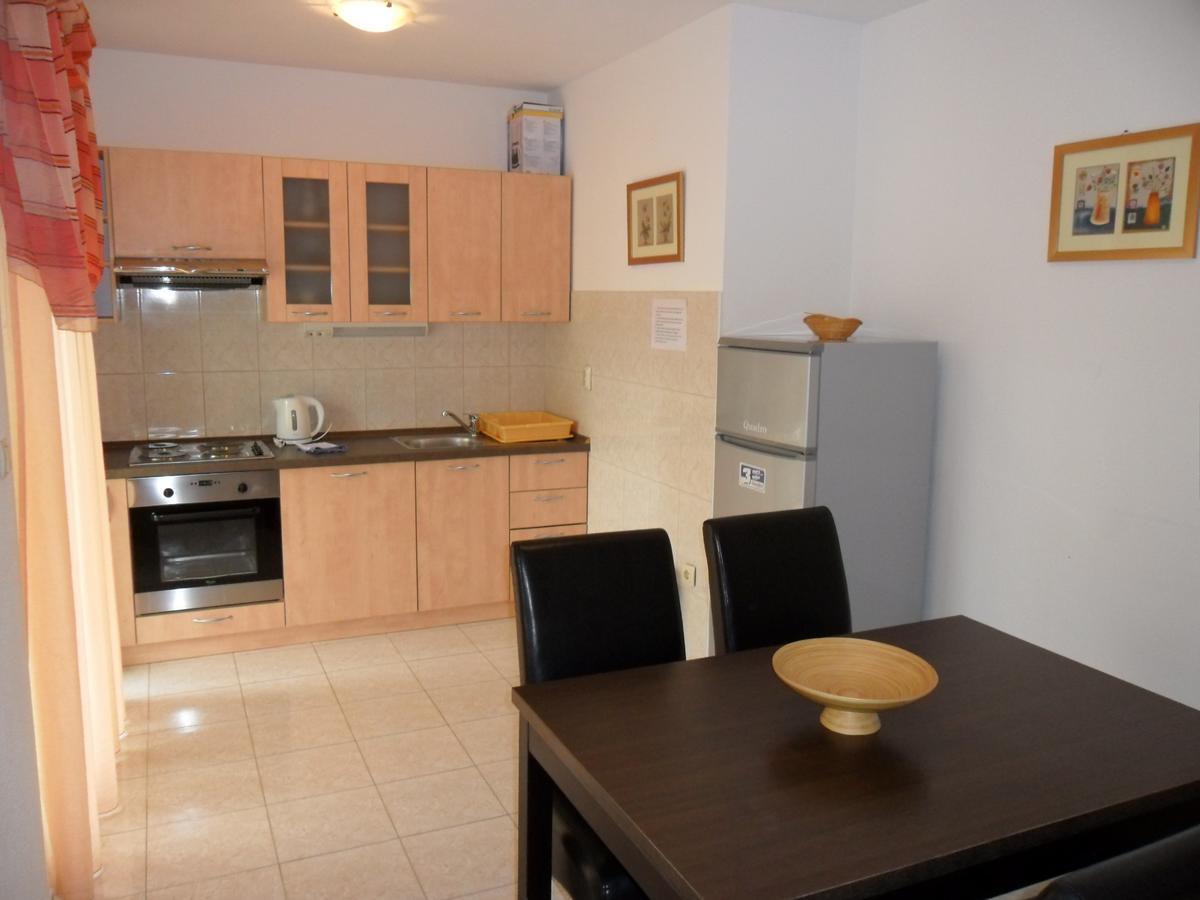 Apartments Villa Bayview 特罗吉尔 外观 照片